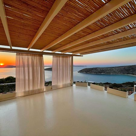 ホテル Meltemi Retreat イラクリア エクステリア 写真